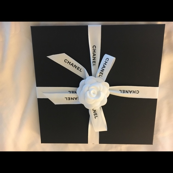 Meet your Posher, Christine - Picture 3 of 4